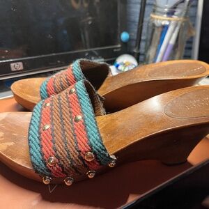 GUCCI Wooden slide sandals, Size 7